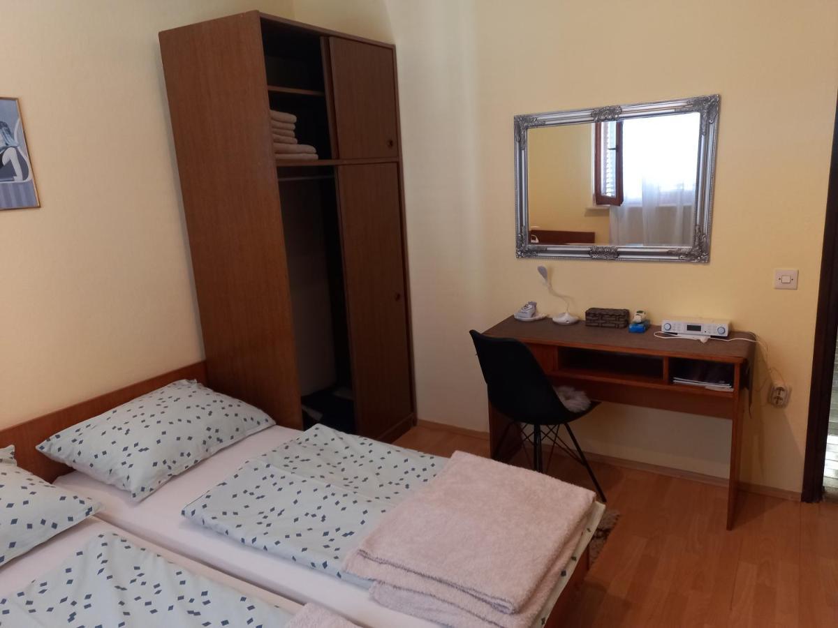 Apartman Goran Водице Екстериор снимка
